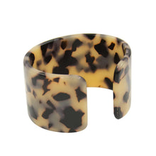 Load image into Gallery viewer, Front view of our Chunky Blonde Tortoise Cuff