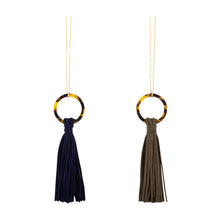 Load image into Gallery viewer, Tortoise Circle Tassel Necklace