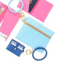 Load image into Gallery viewer, Lizard Keyrings with Pearl Accent